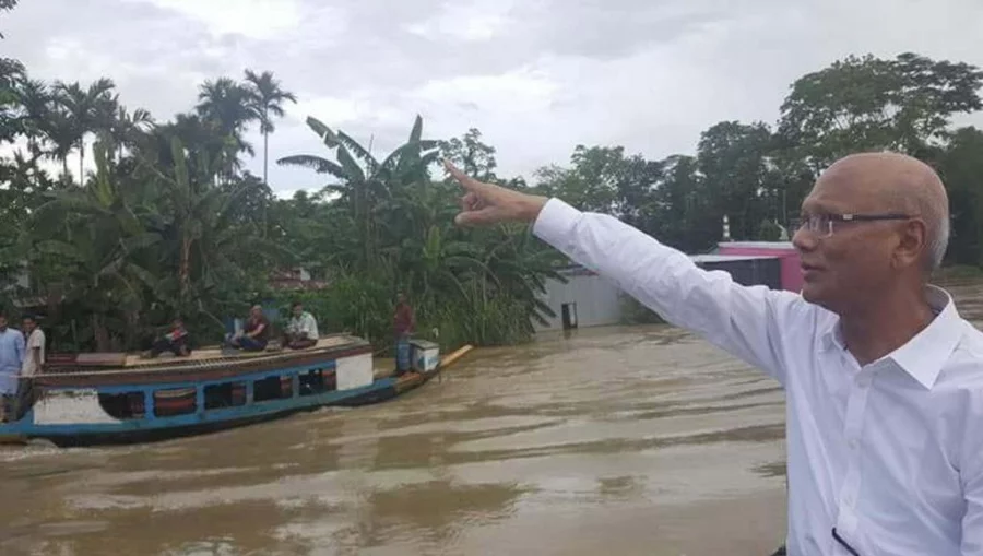 Minister of Education Nurul Islam Nahid is visiting the flooded upazila of Golapganj till Monday Dhaka Tribune