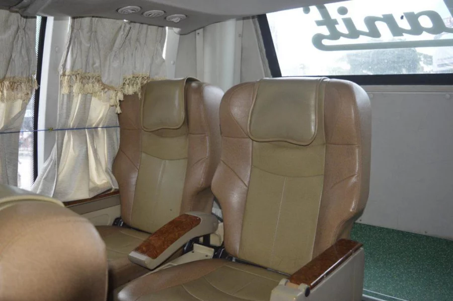 Hanif Paribahan's seat row, which Farhad Mazhar took in the bus Dhaka Tribune